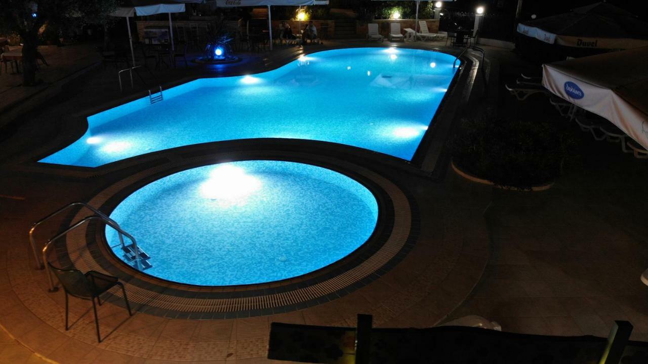 Olympic Bibis Hotel Metamorfosi  Buitenkant foto